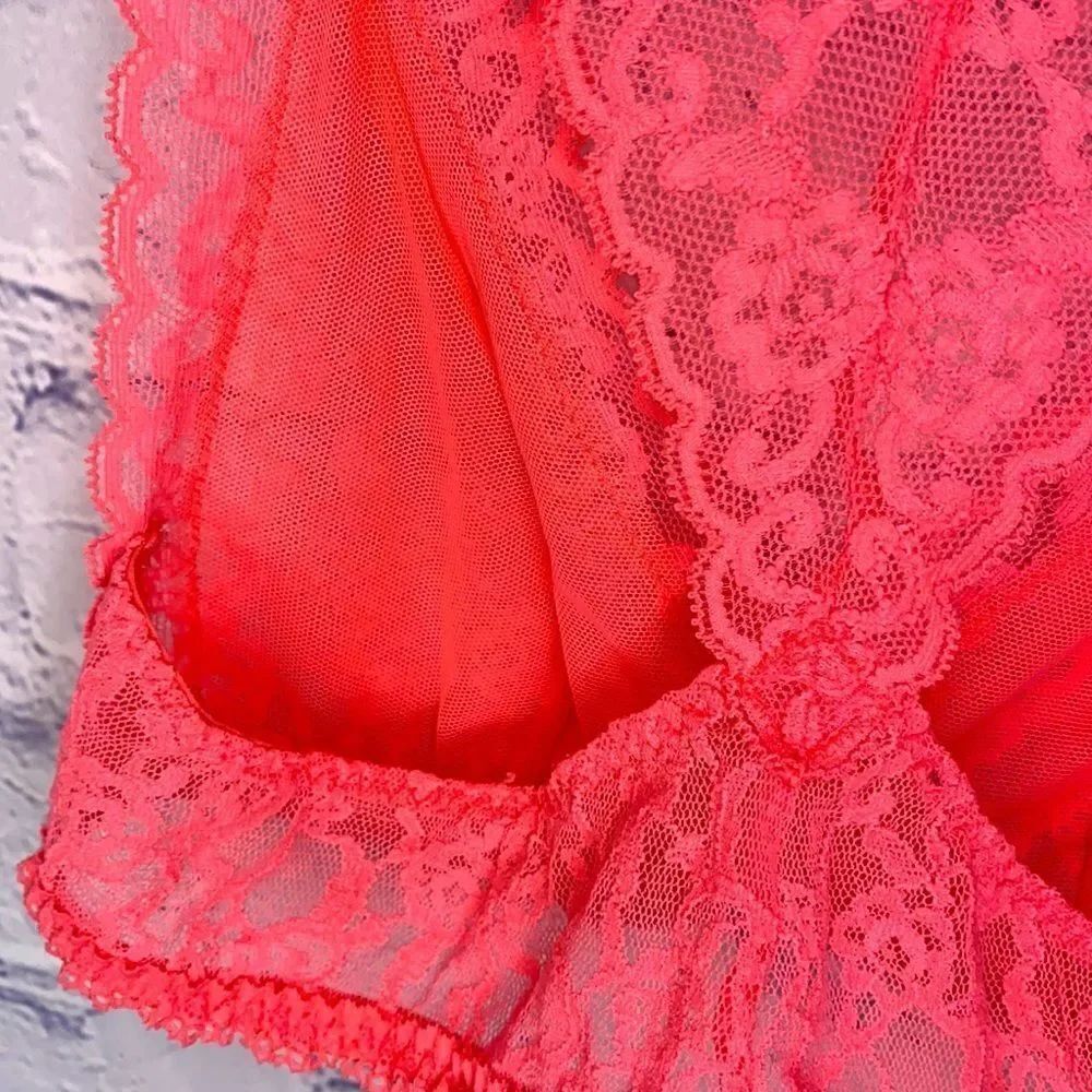 Victoria Secret Lace Bra - Picture 6 of 8